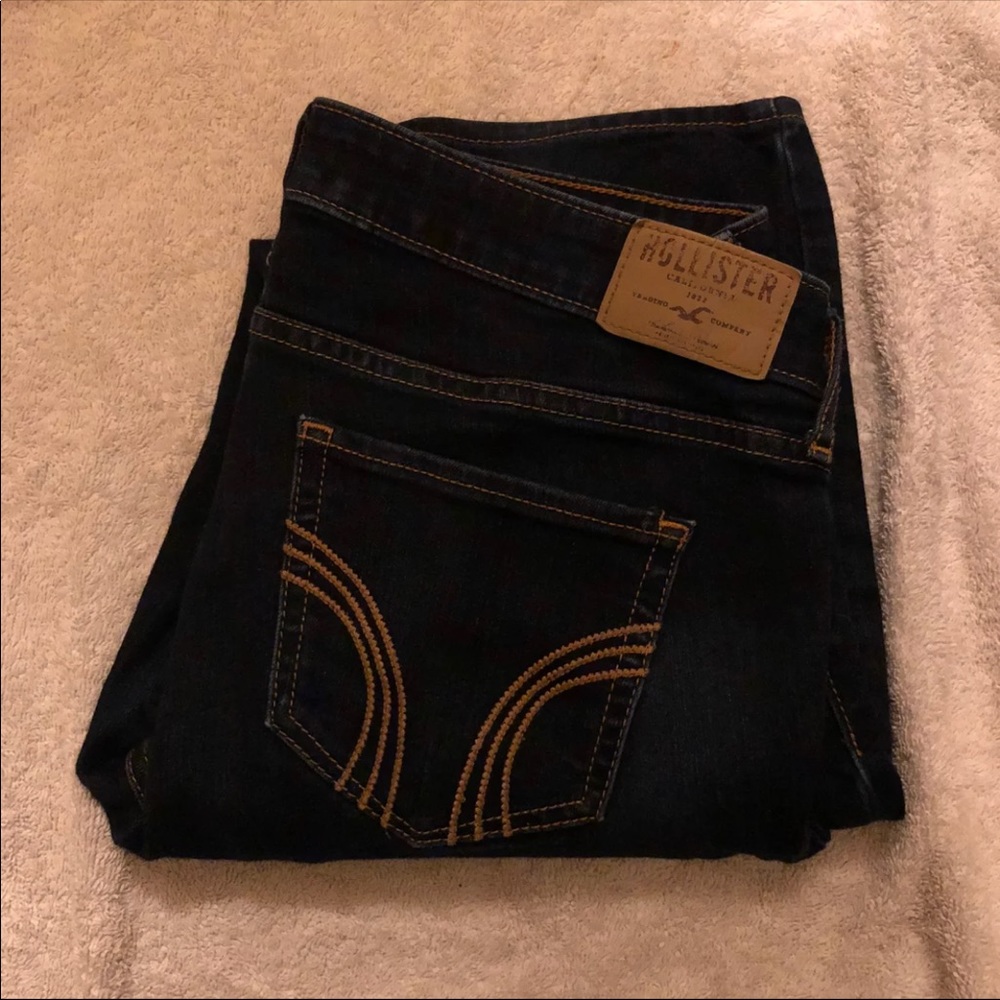 Hollister straight leg 9 short